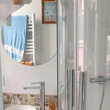 Apartamento Cosy Cocoon With 2 Balconies And Sea View *